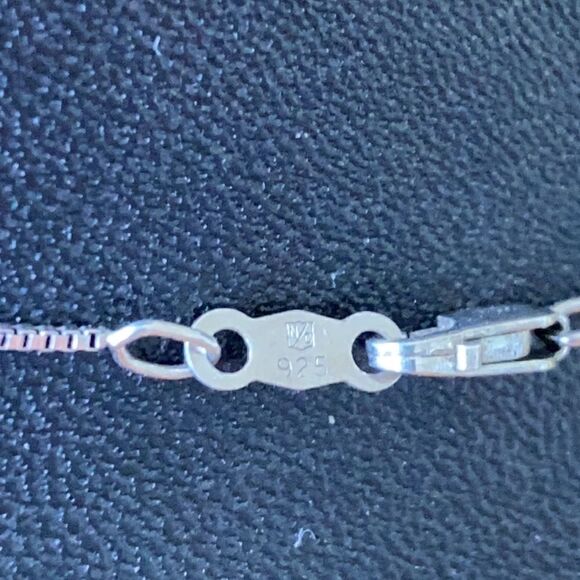 Sterling silver necklace & pendant - Picture 4 of 6